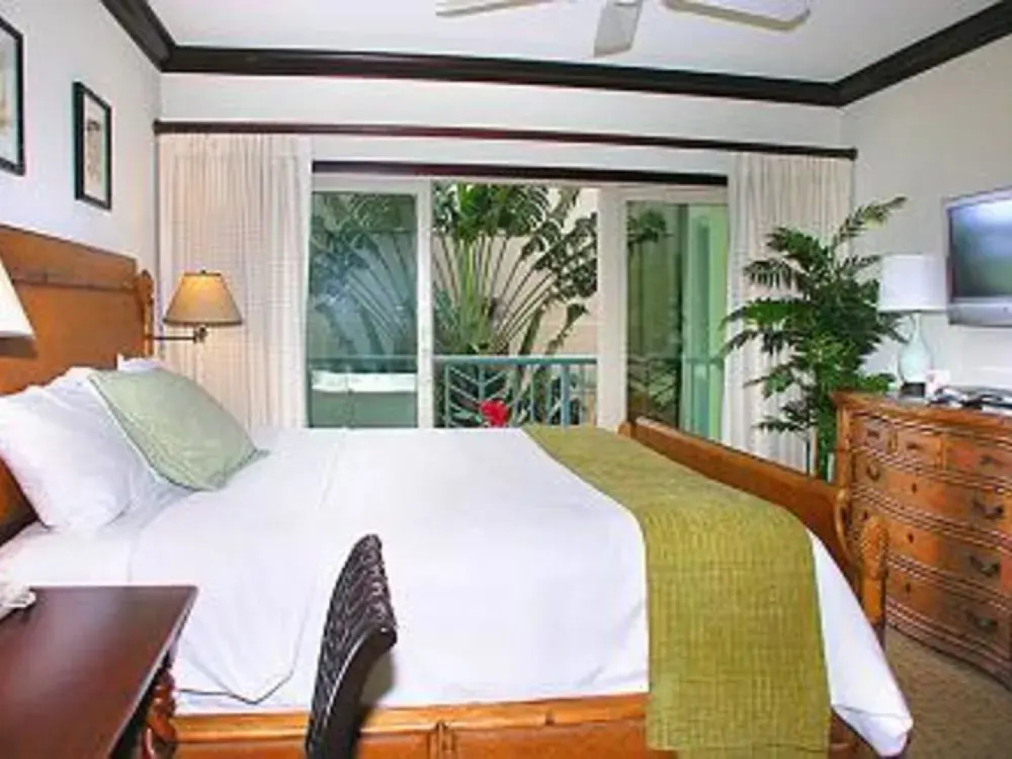 Waipouli Beach Resort H207 by RedAwning