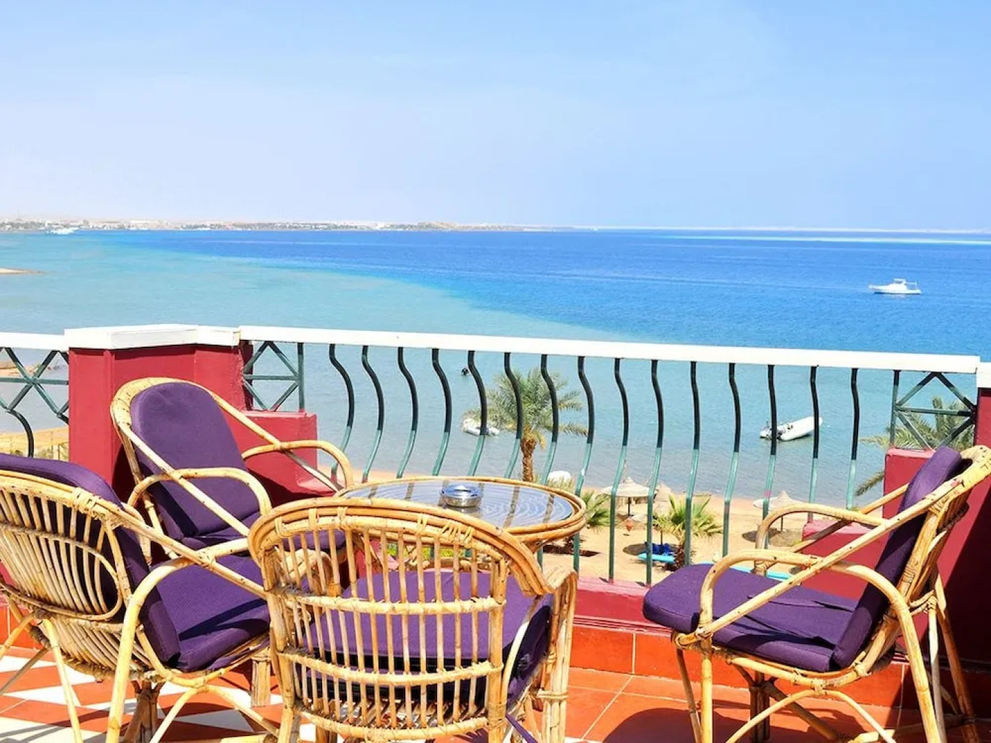 Nemo Dive Club & Hotel