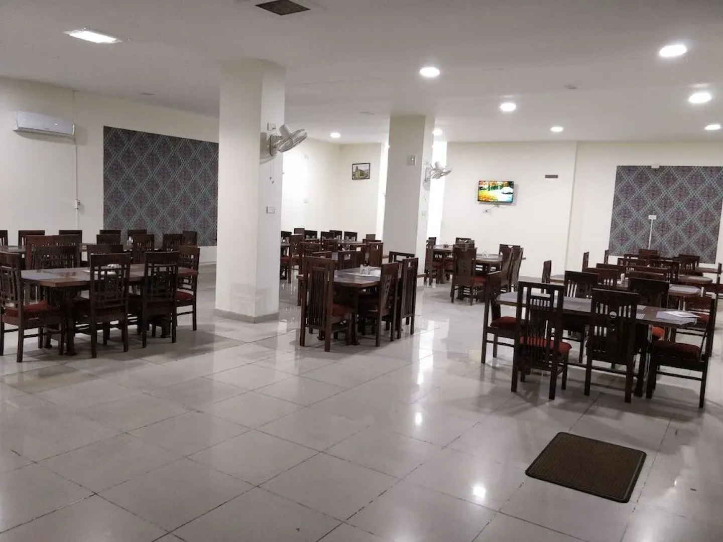 OYO 24209 The Pearly Gate