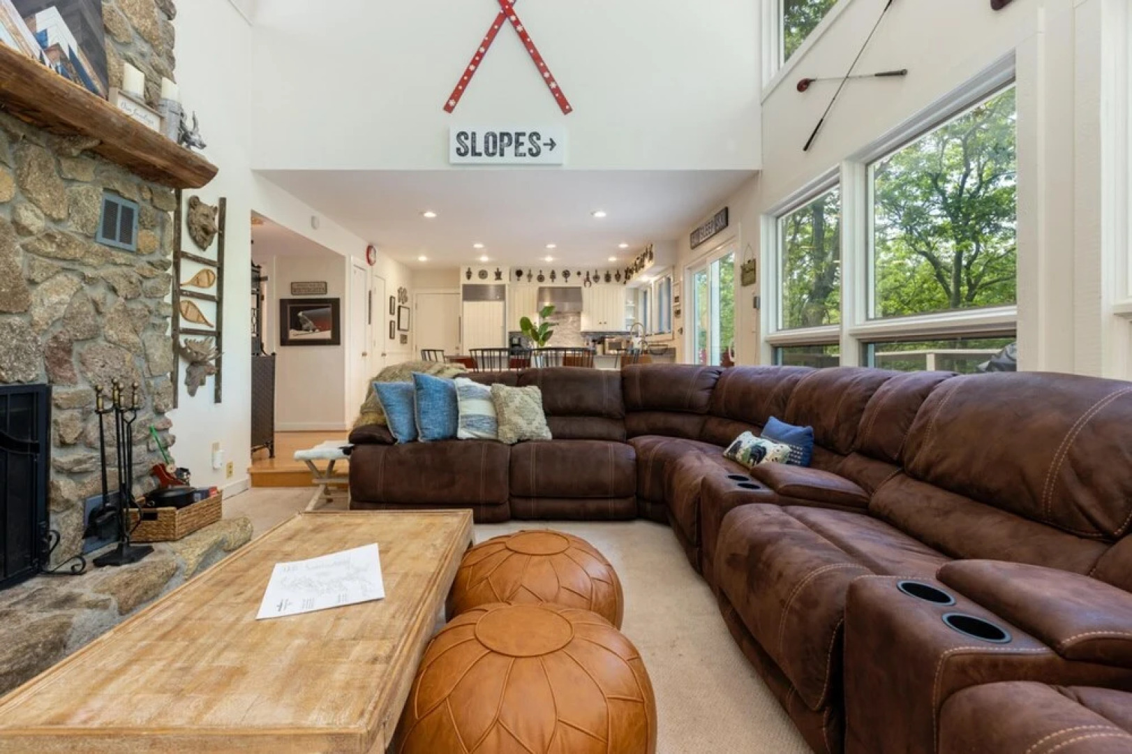 Ski-in out Mountain Home-jacuzzi Sauna Wintergreen