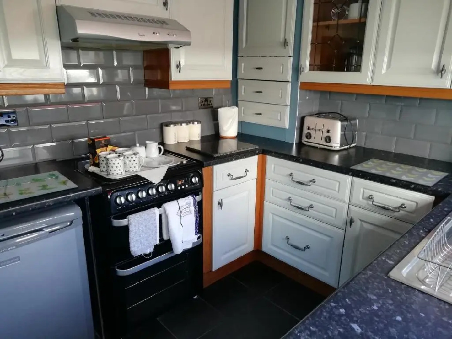 Cosy, Spacious 2-bed Cottage in Watchet, Somerset