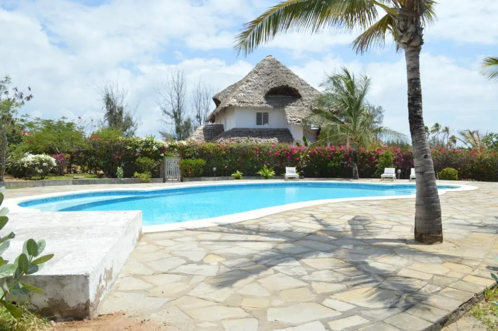 Pole Pole Beach House