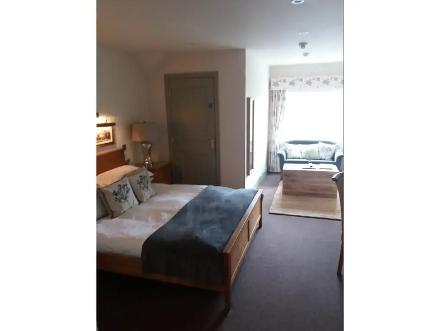 Shireburn Arms Hotel