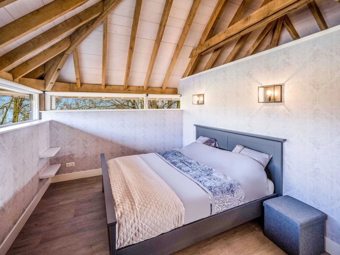 Pleasant Holiday Home in the Brabant Village of Zeeland wit Garden