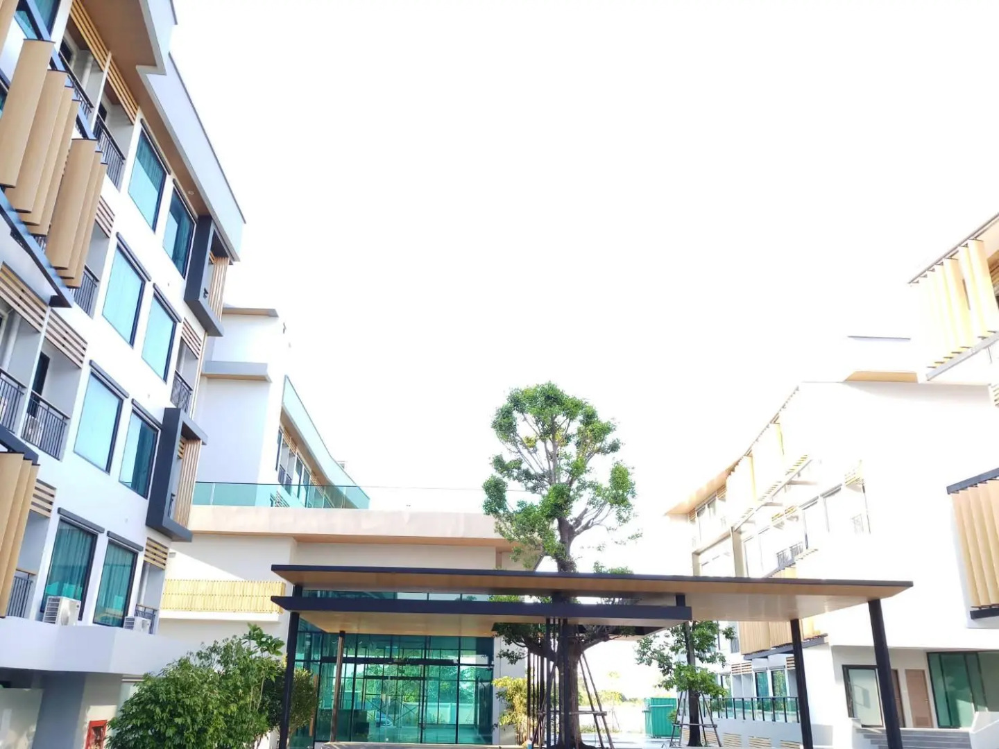 Crystal Srivaree Suvarnabhumi Hotel