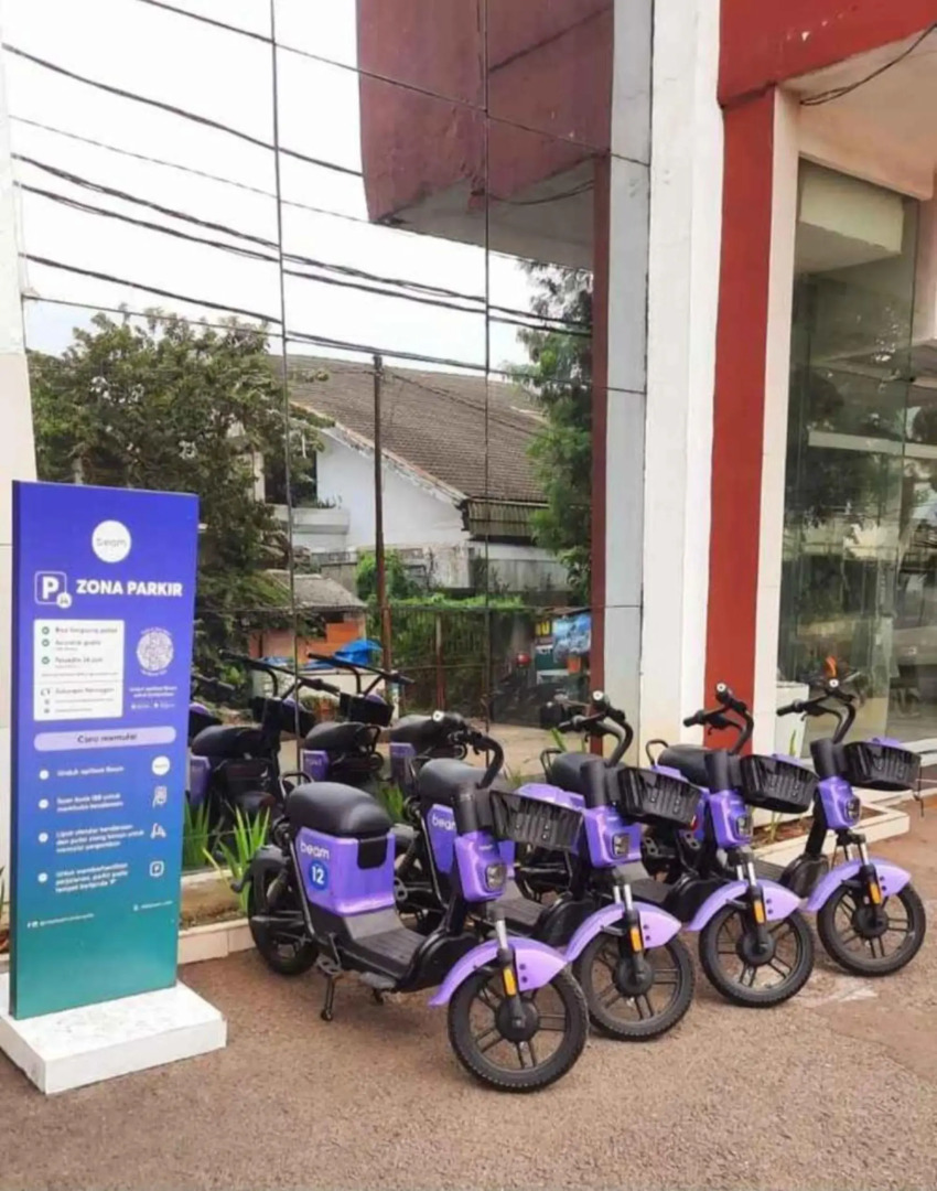 Space Hotel by Papaho