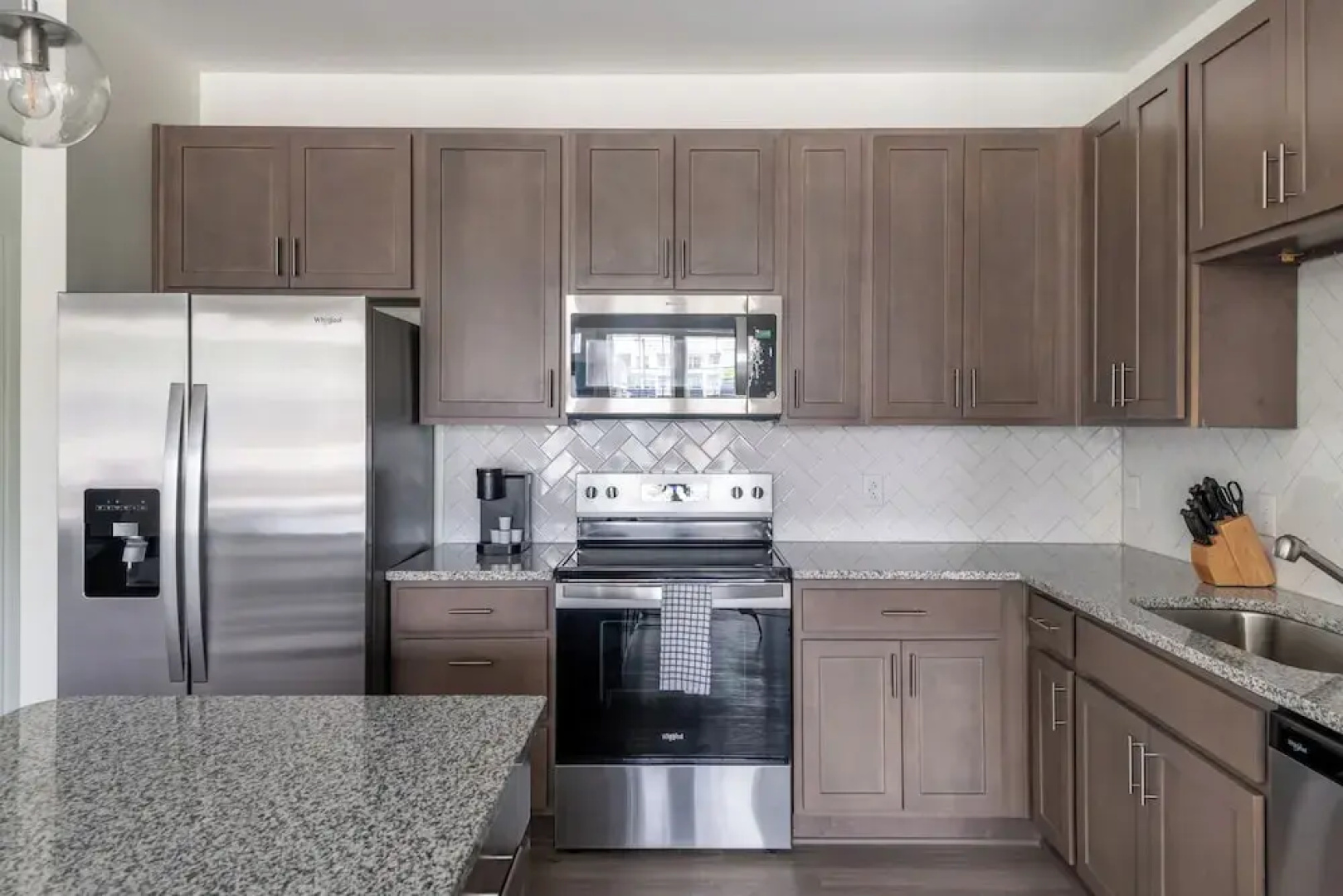 Landing Apartments Leland
