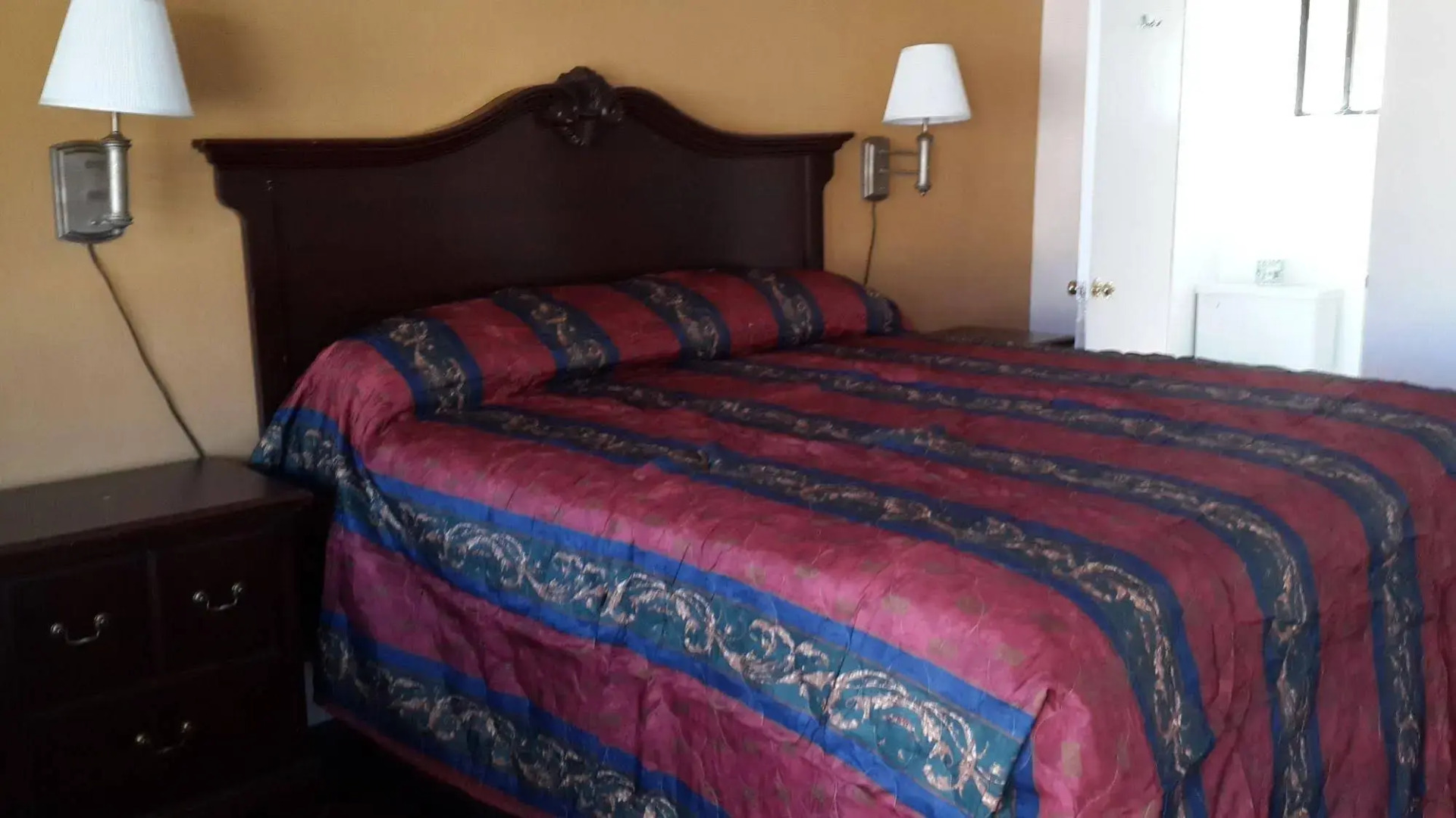 American Regency Inn