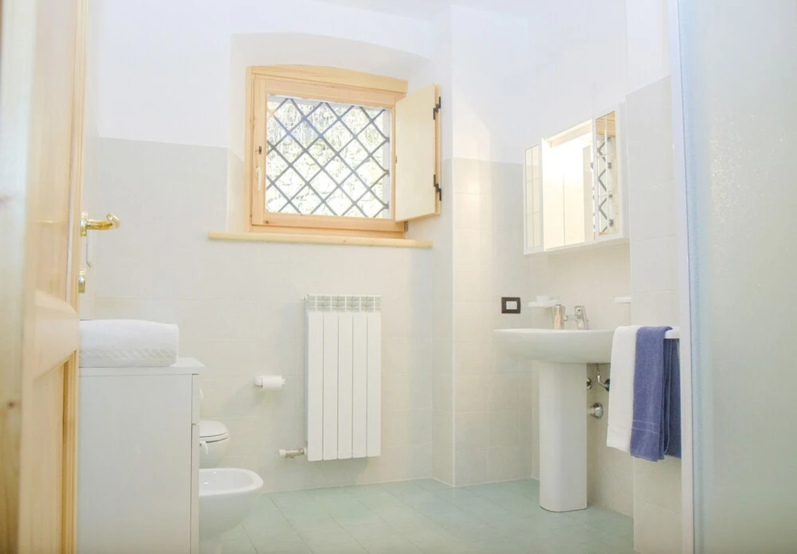 Perarolo Halldis Apartments