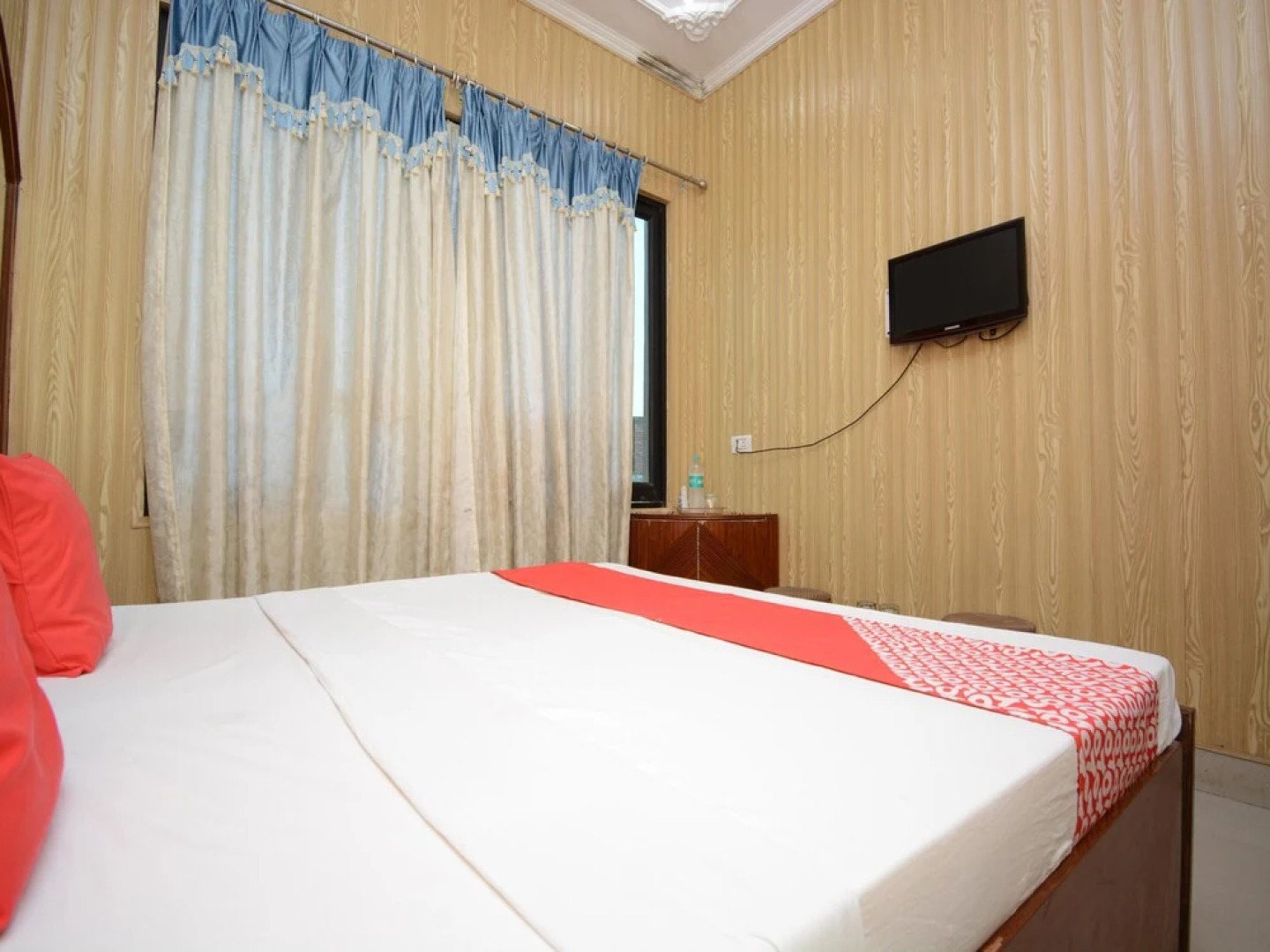 Oyo 36054 Nanda Lodge