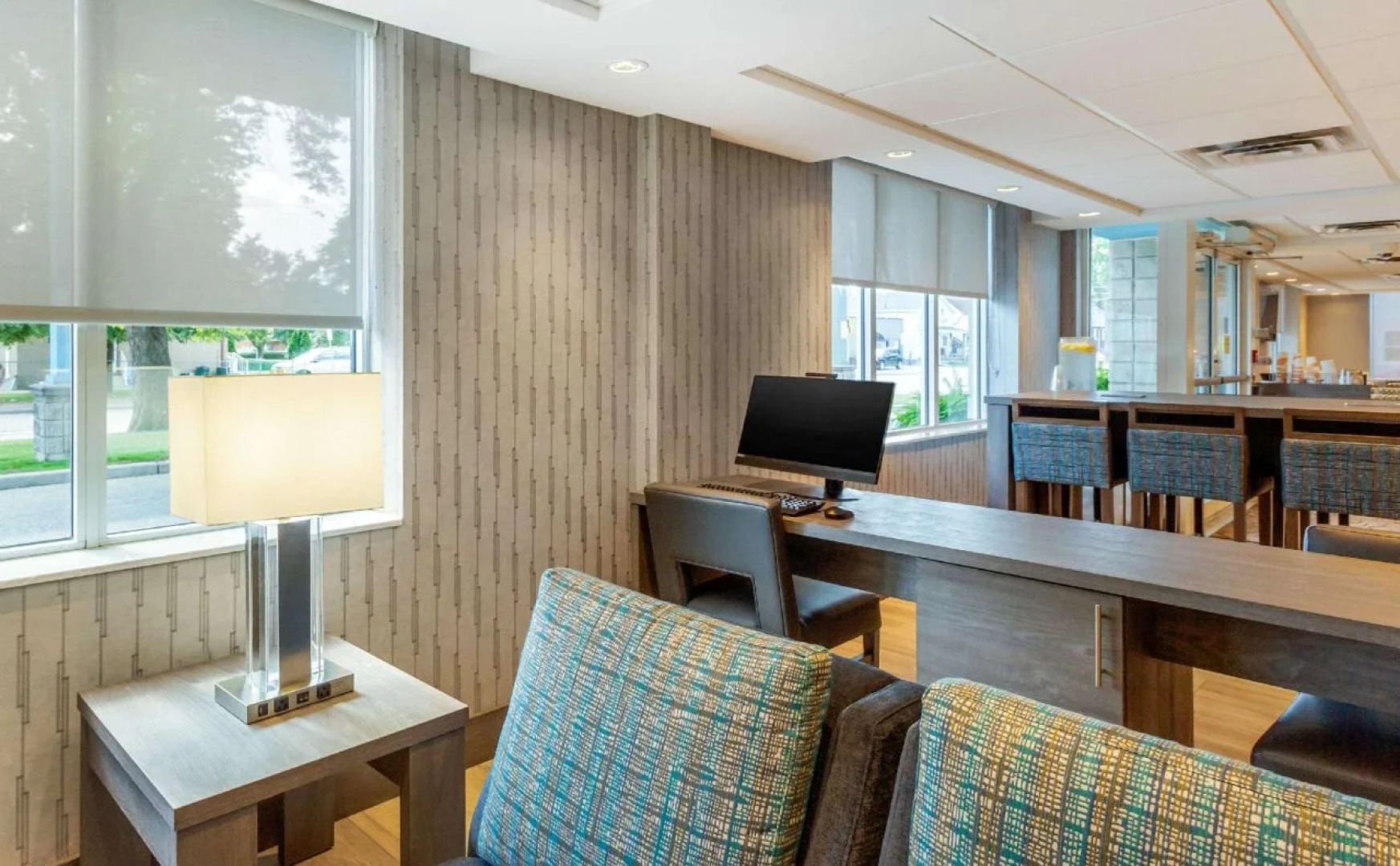 Comfort Suites Downtown Windsor