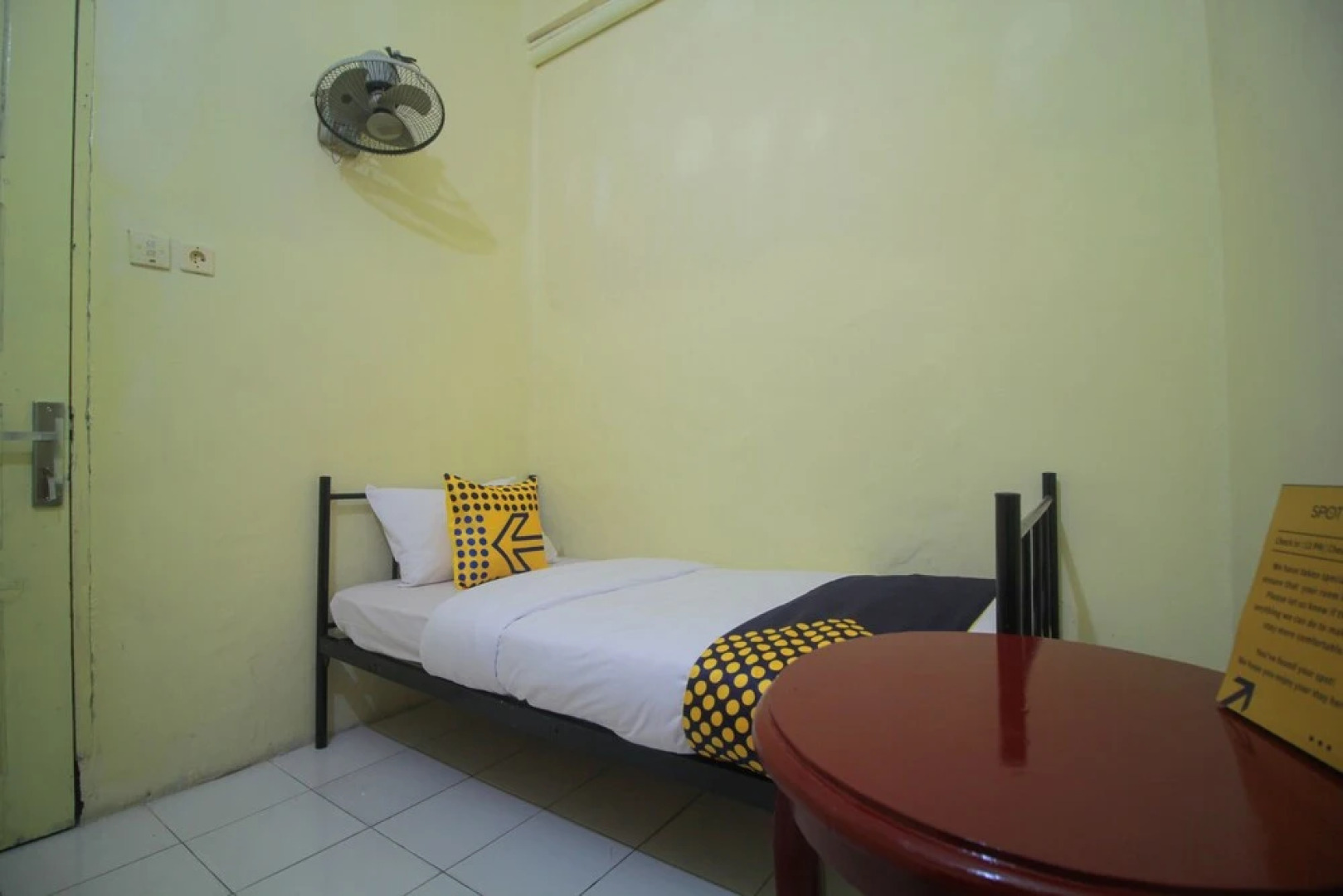 SPOT ON 2305 Andys Nur Penginapan