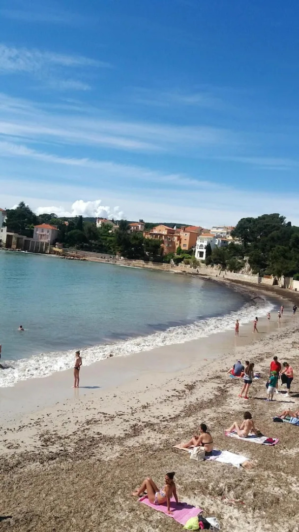 Studio in Bandol, With Furnished Terrace - 300 m From the Beach