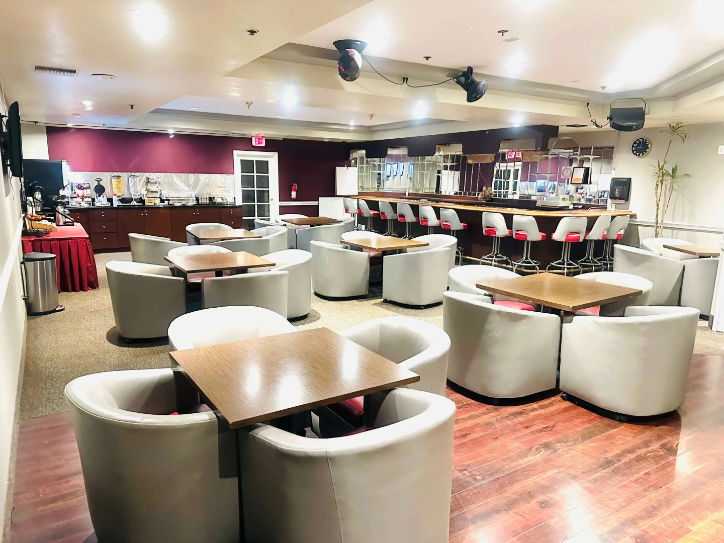 Ramada Plaza by Wyndham Garden Grove/Anaheim South