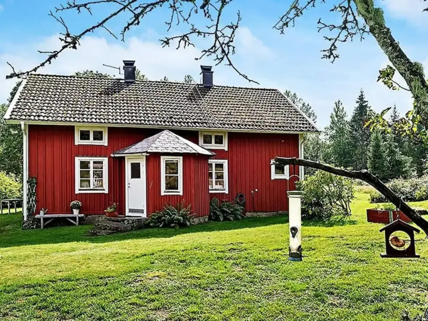 10 Person Holiday Home in Skillingaryd