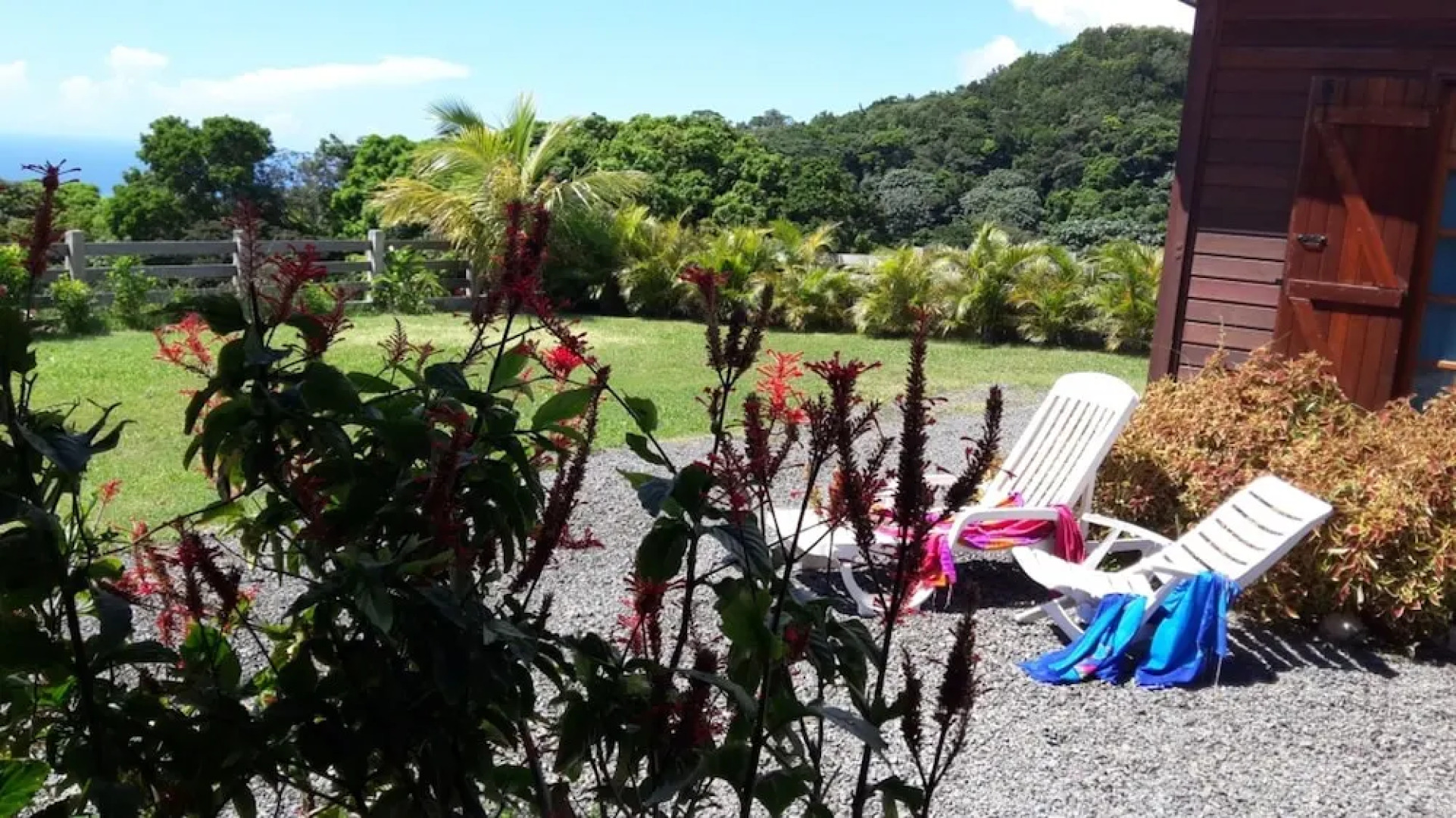 House With 2 Bedrooms in Saint-claude, With Wonderful sea View, Enclos