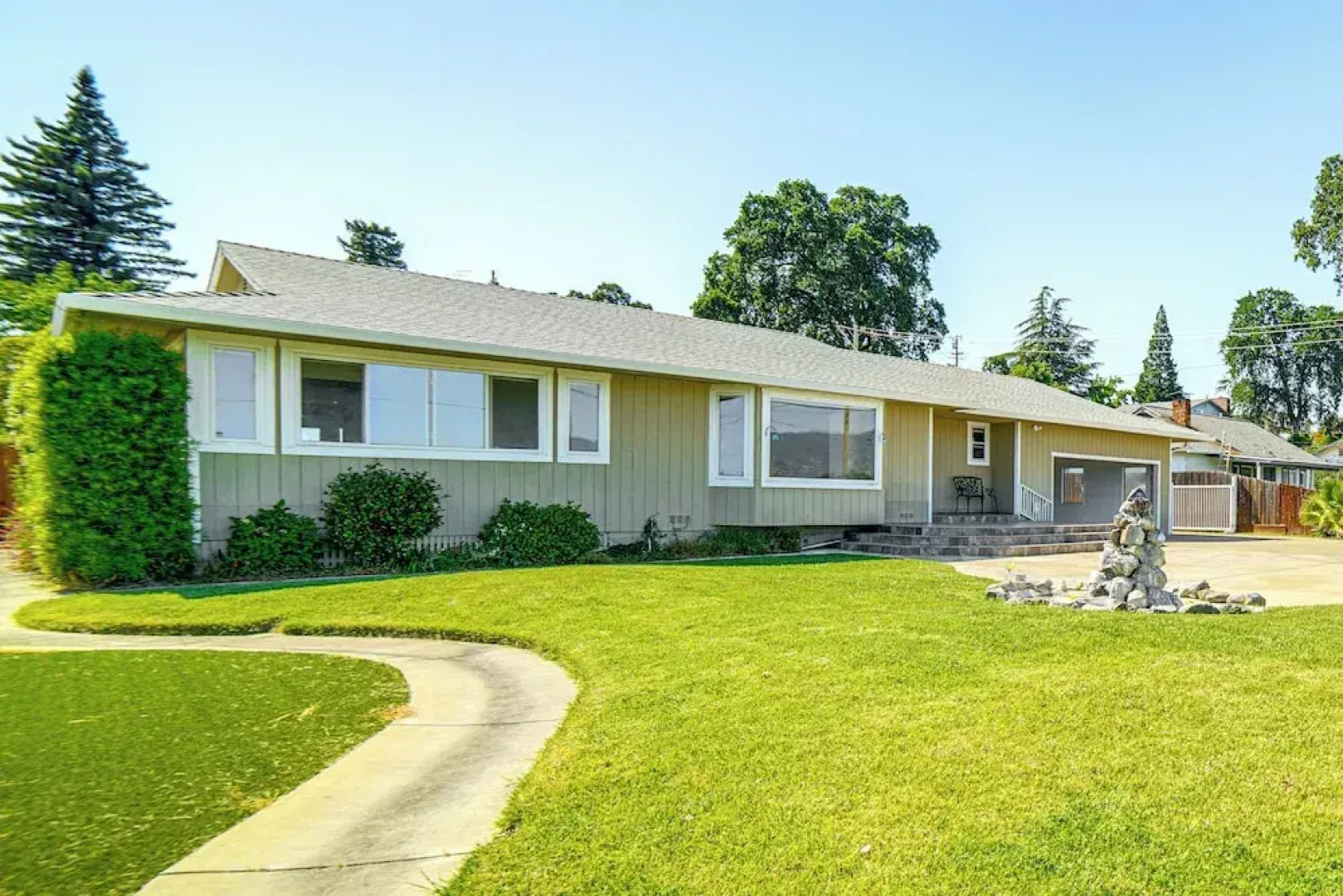 Steps to Clear Lake: Hot Tub Haven in Norcal!