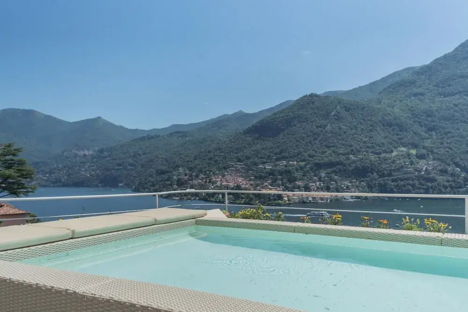 Villa Chiara Moltrasio With Private Garden by Rent all Como