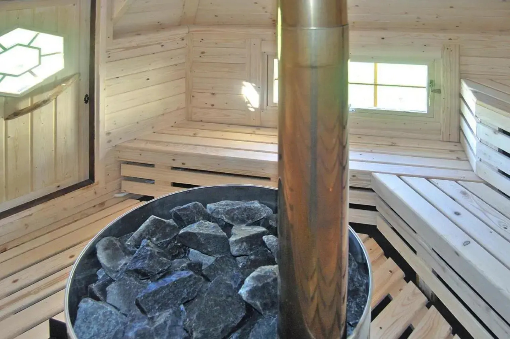 Terraced House With Pool and Sauna, Sieciemin