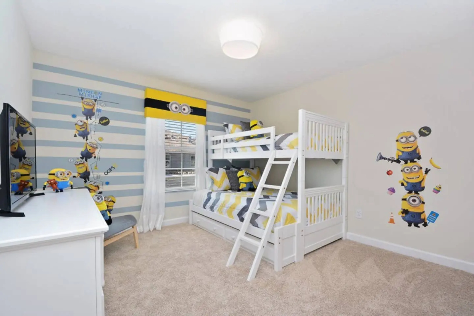 Super nice townhome near Disney with private pool