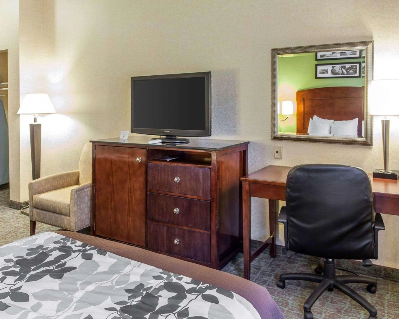 Sleep Inn & Suites Near Joint Base Andrews - Washington Area