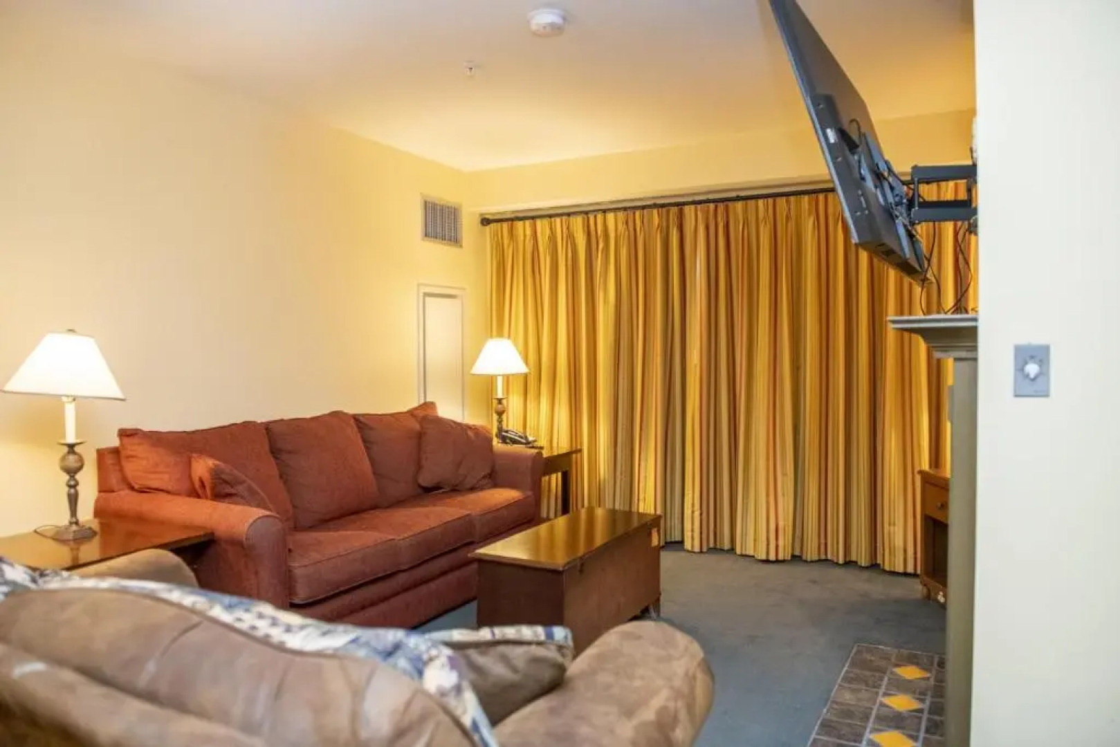 Seneca Unit 320 Deluxe Seneca 2 Bedroom, 2 Bath Condo