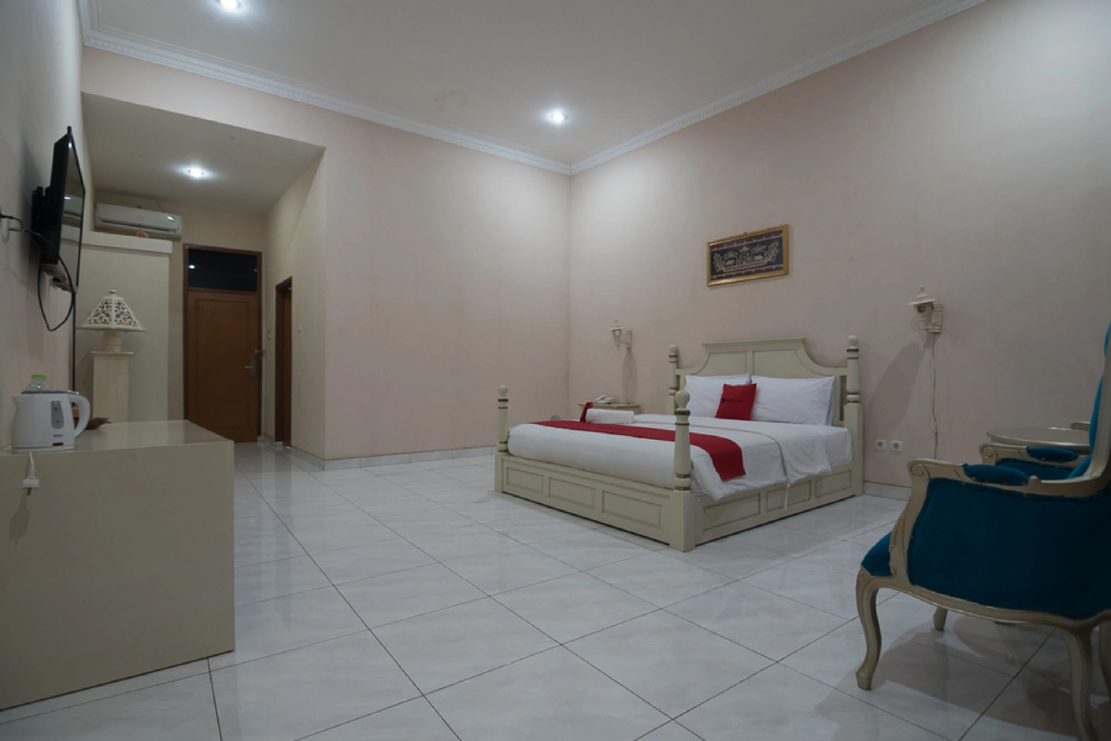 RedDoorz Premium @ Kahai Beach Lampung