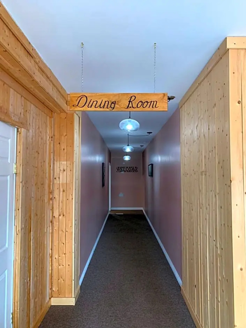 Exploits Inn and Suites