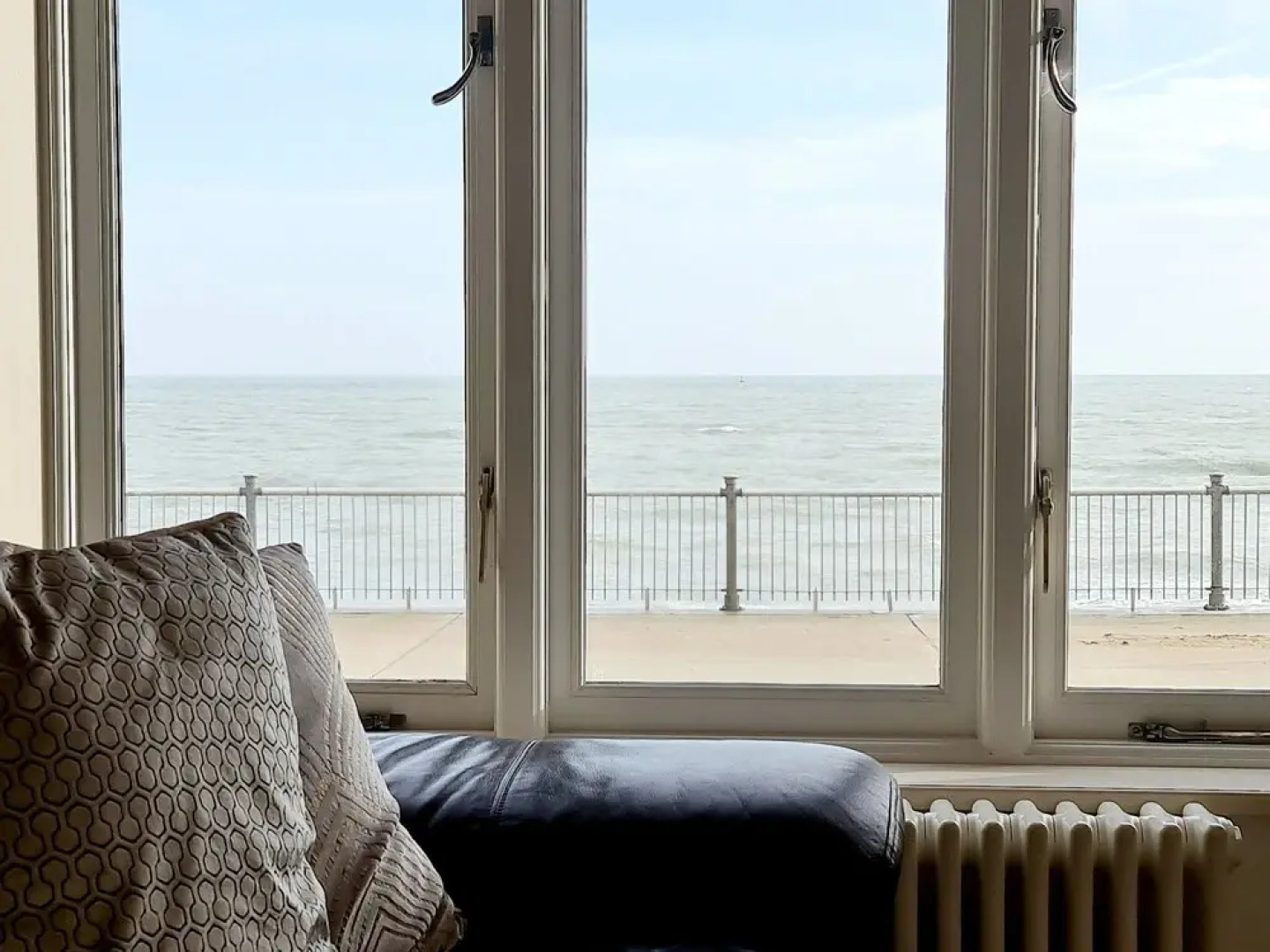 Vitamin Sea - Luxury Beach Apartment - Sleeps 4