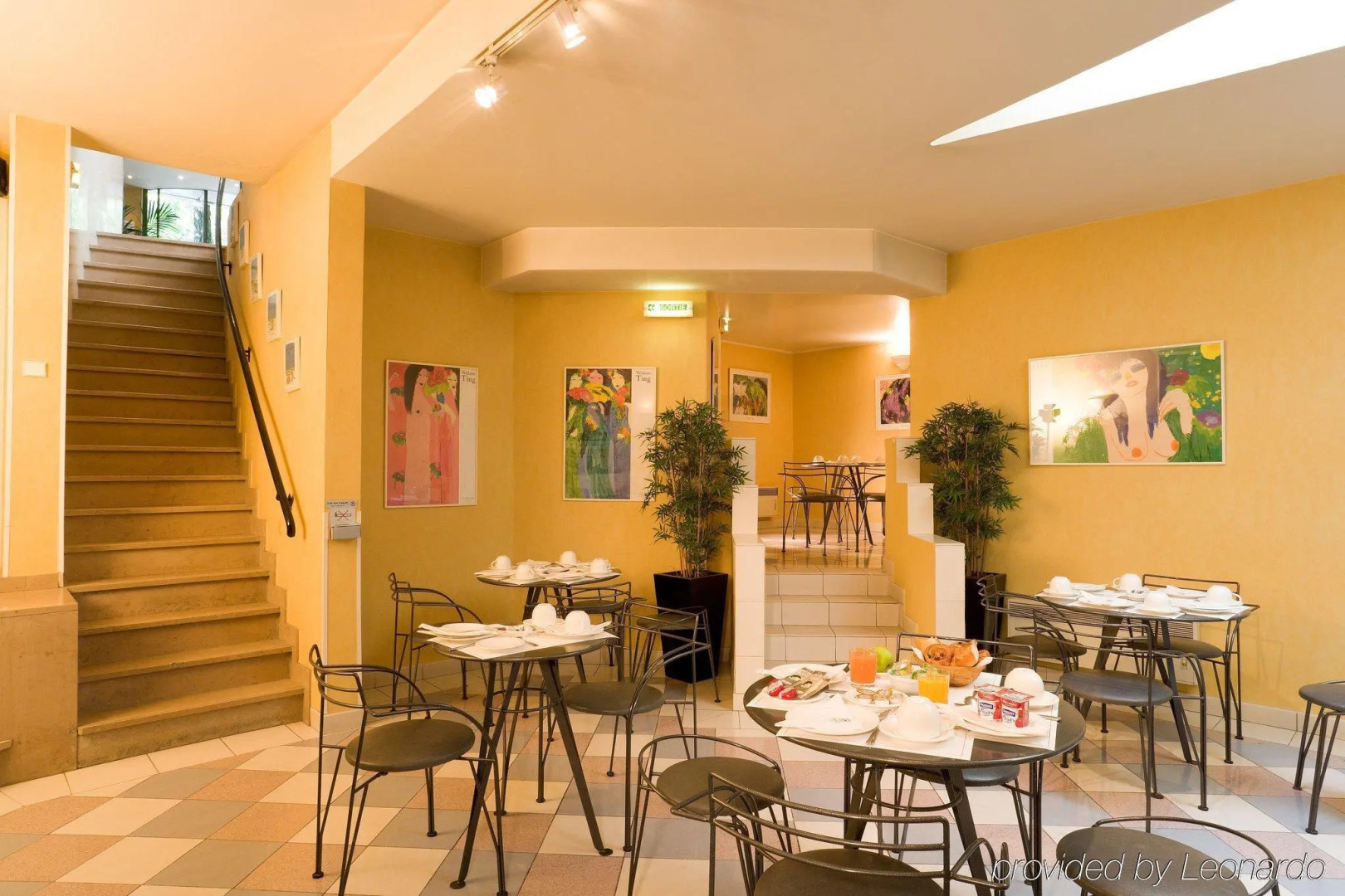 Libertel Canal Saint Martin