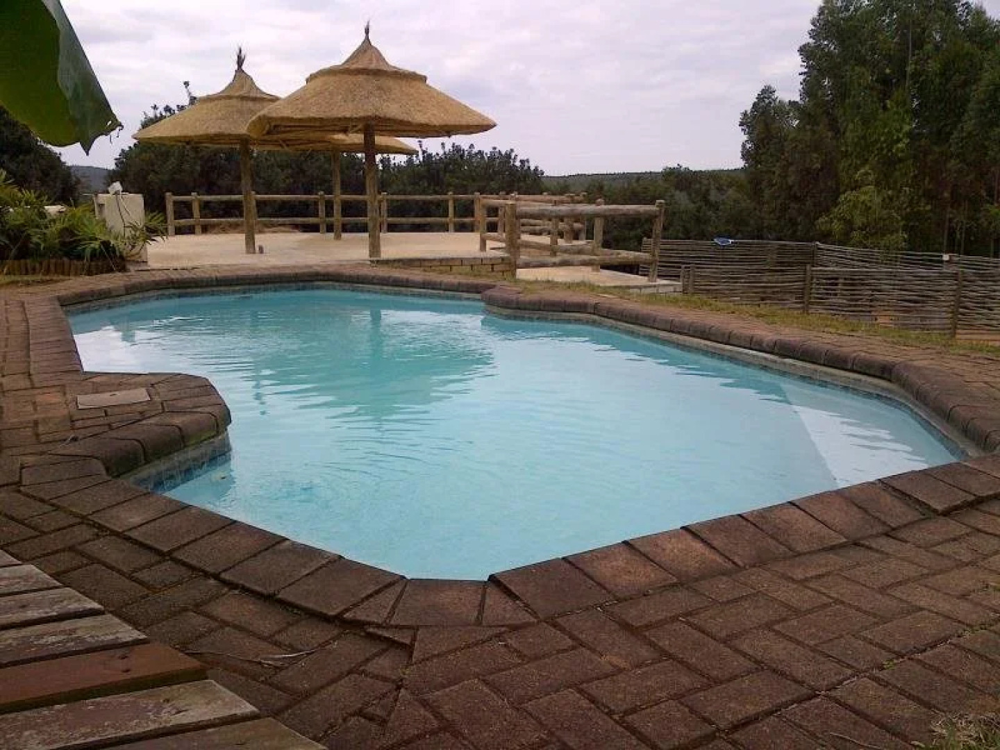 Tsanana Log Cabins and Mullberry Lane Suites