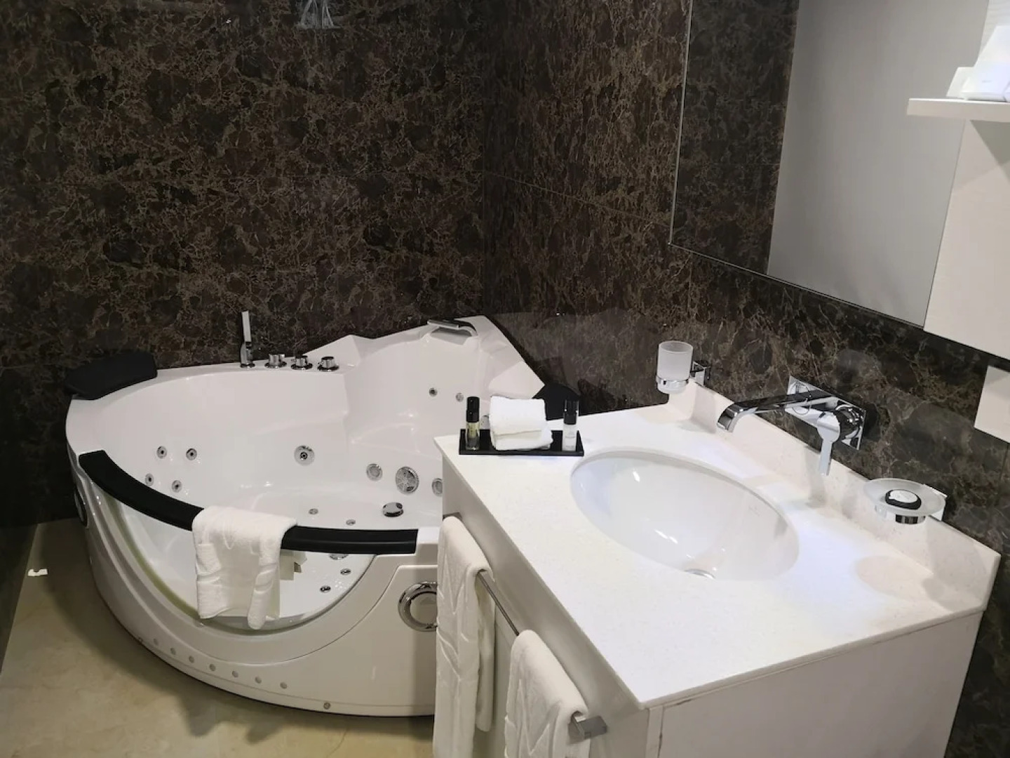 Maximus Hotel Byblos