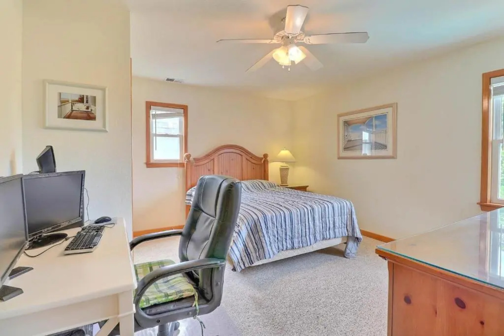 6061 - Bark O Lounge