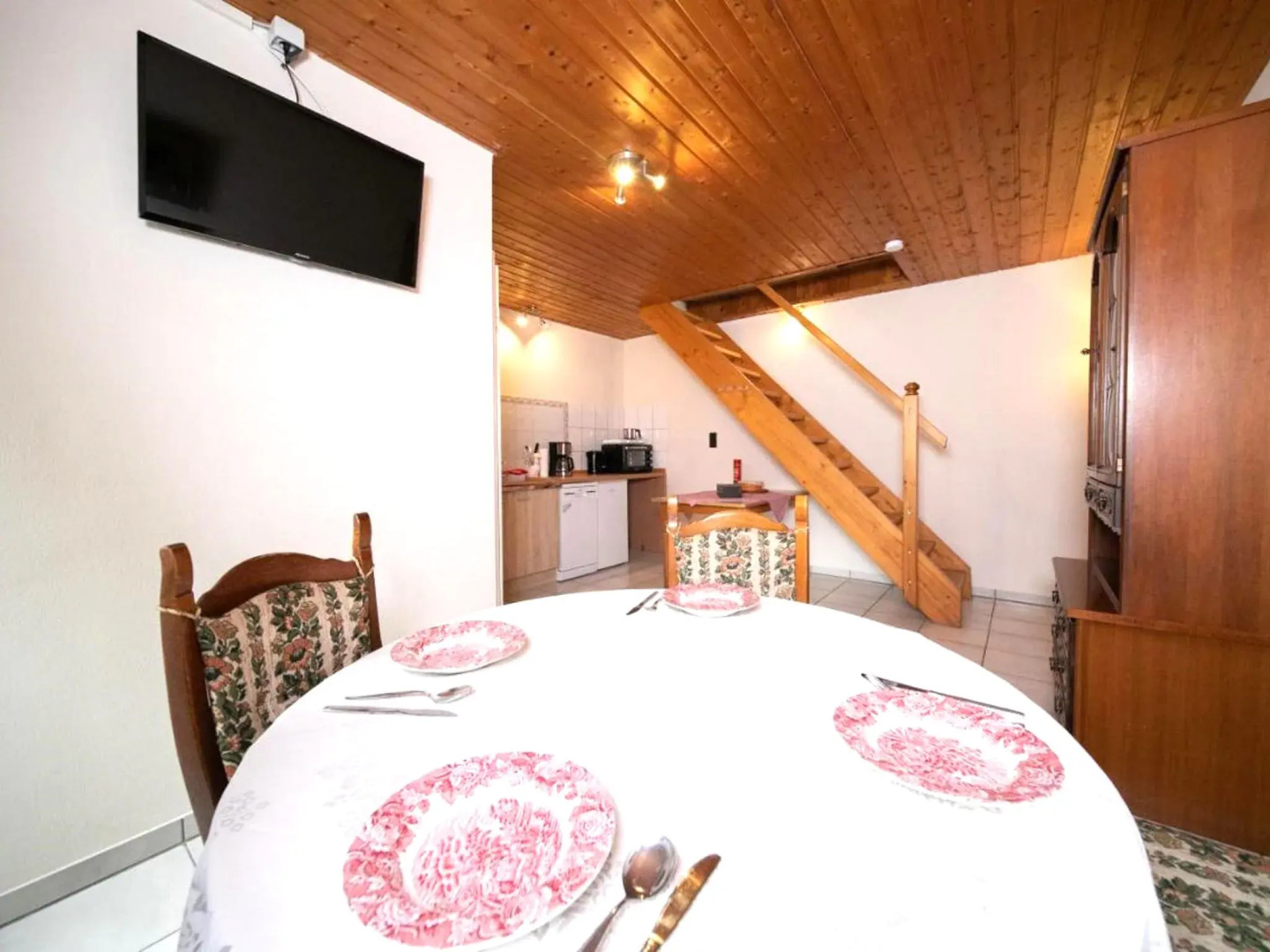 Well -kept apartment in Juechen on a horsefarm