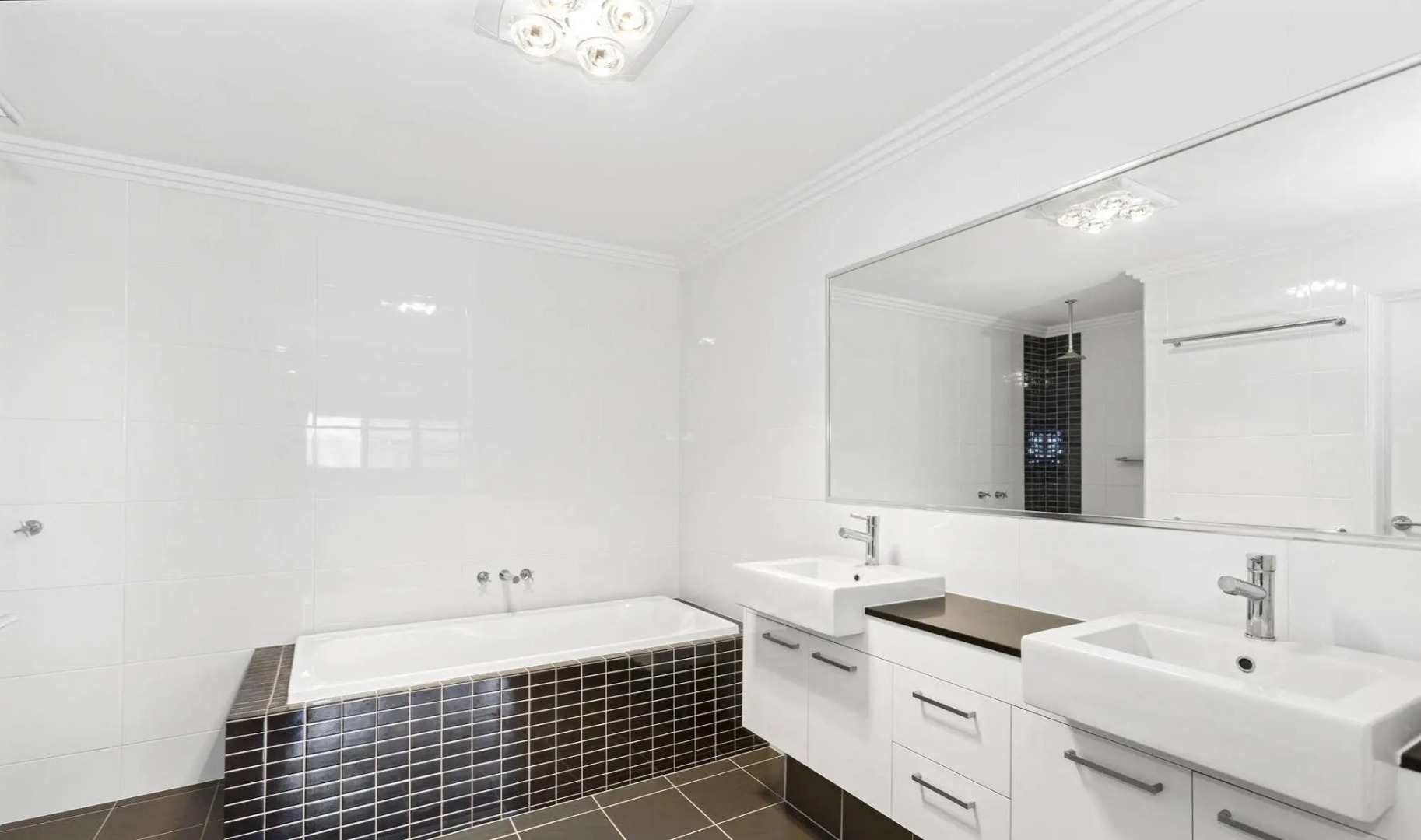 Ebony Rose - Tweed Coast Holidays