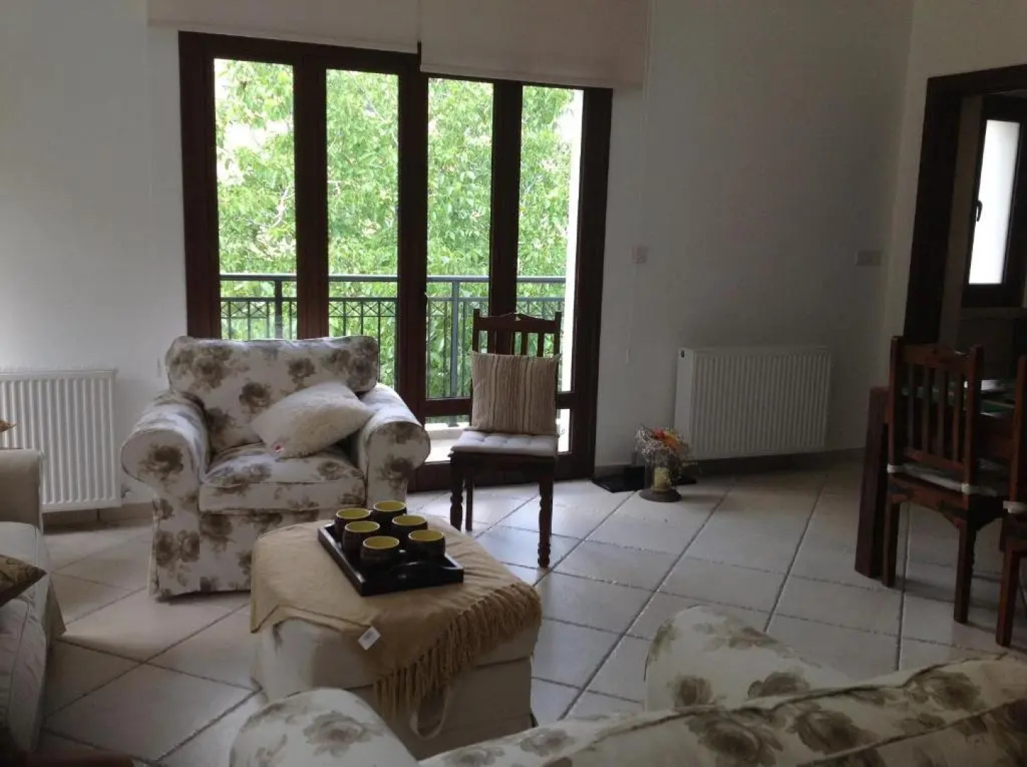 Ta Spitakia tis Theodosias