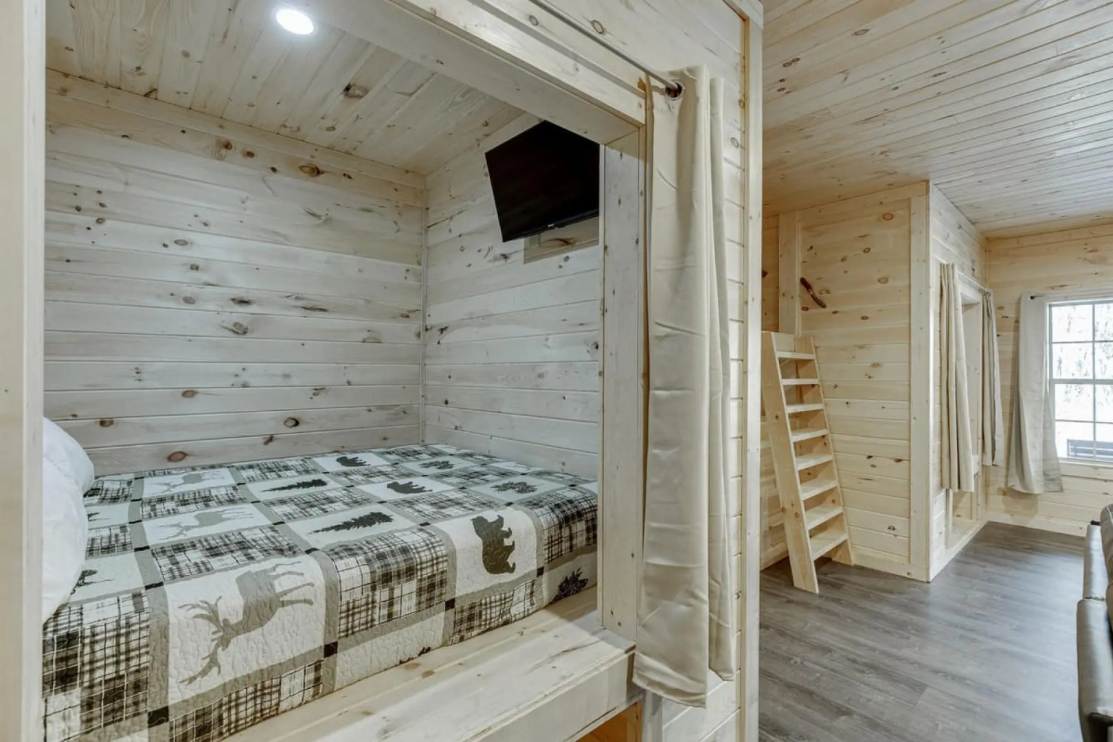 Escape in Cleveland with 2 bedrooms and 2 bathrooms