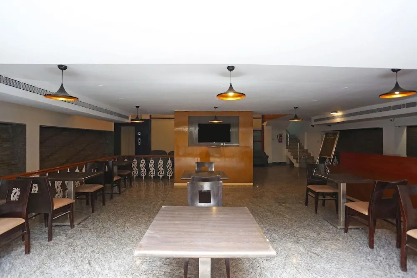 Collection O 186 Hotel Triple C