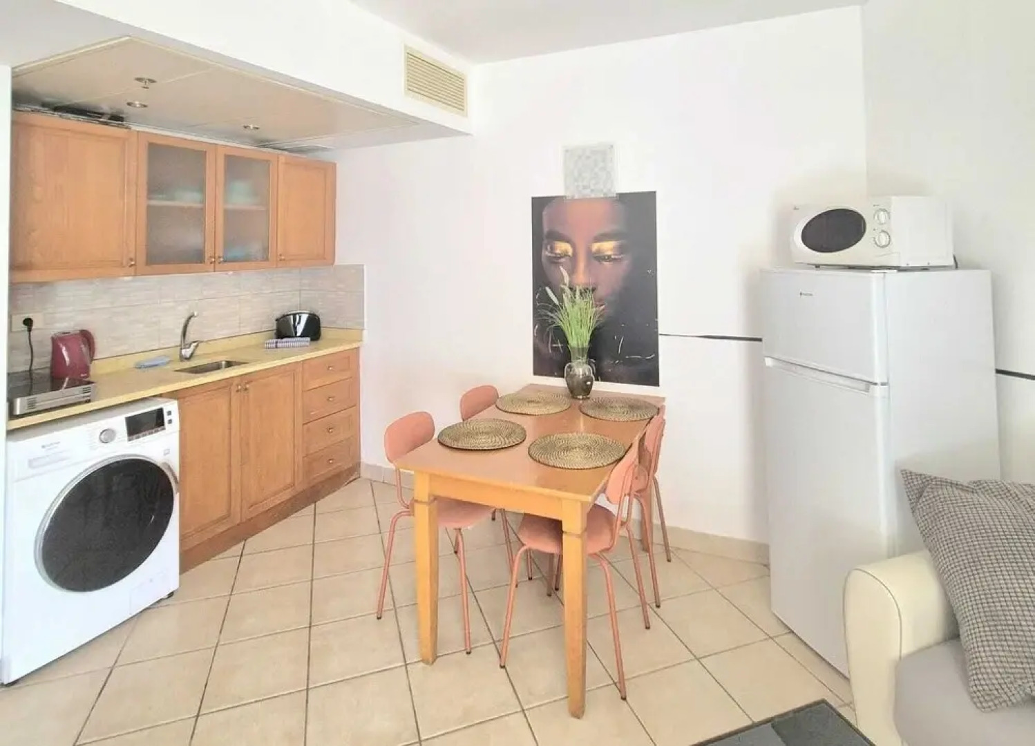 SHaYaSH apartments Leonardo Bat-Yam