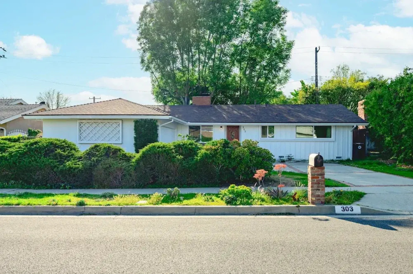 Cozy Family Retreat With Fireplace Spacious Yard