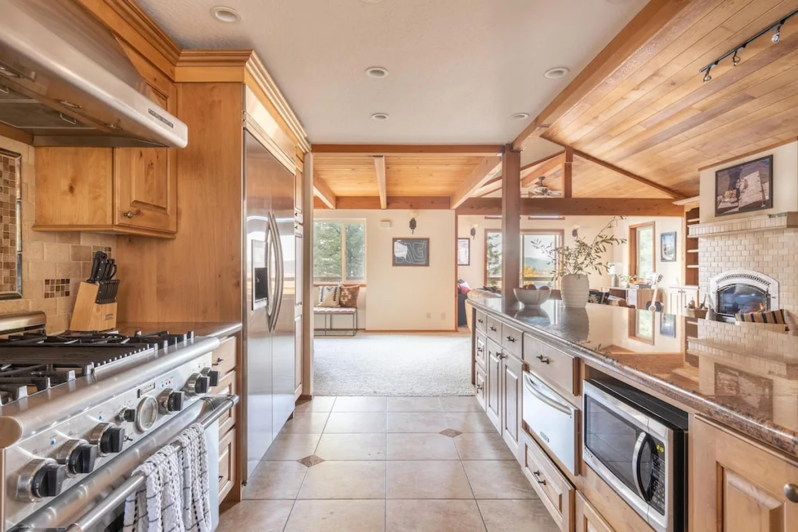 Redwood by AvantStay | Secluded Cabin | 2 Large Decks w/ Views & Spa