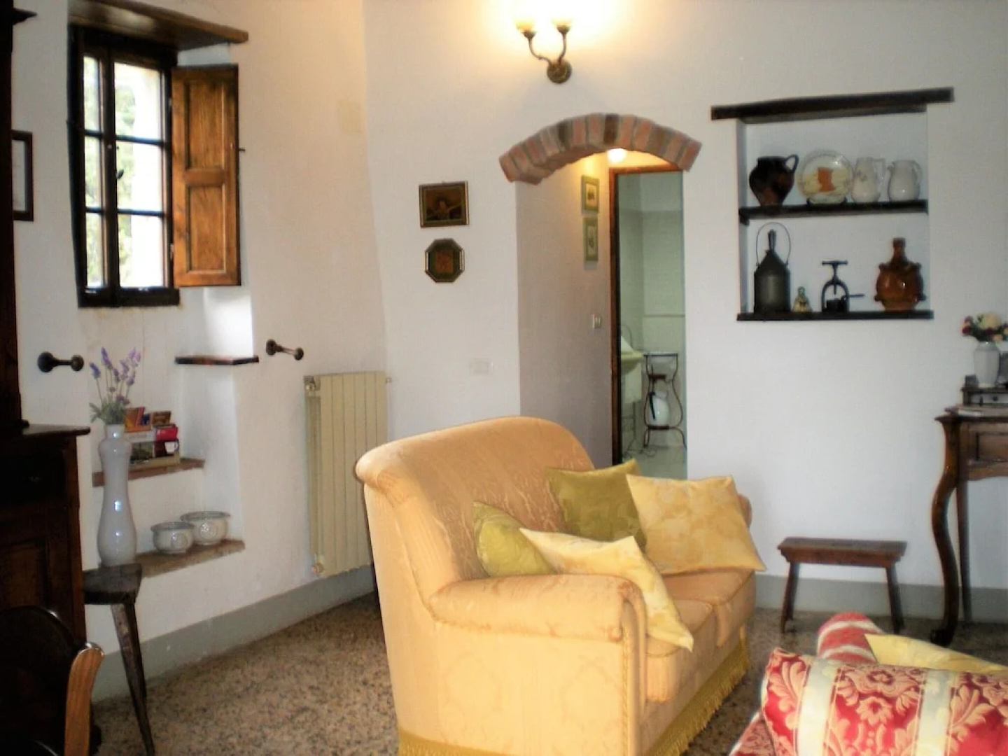 Farmhouse in Cortona With Pool
