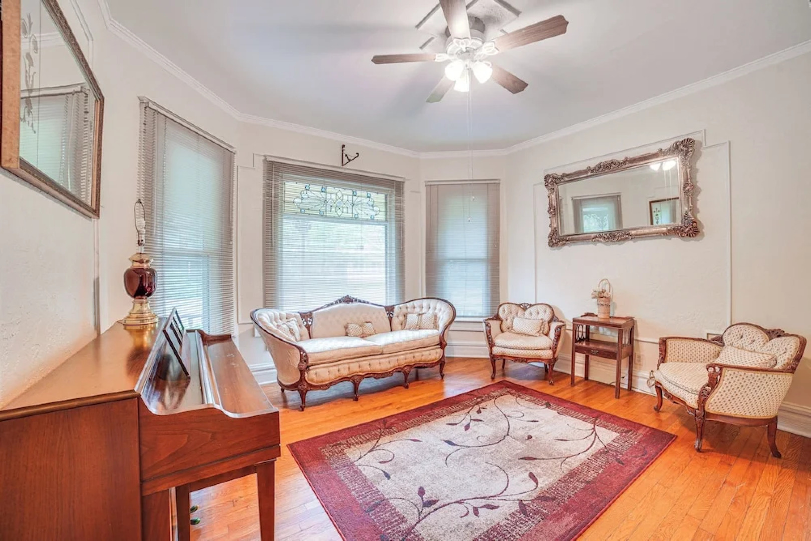 Charming Champaign Victorian w/ Deck!