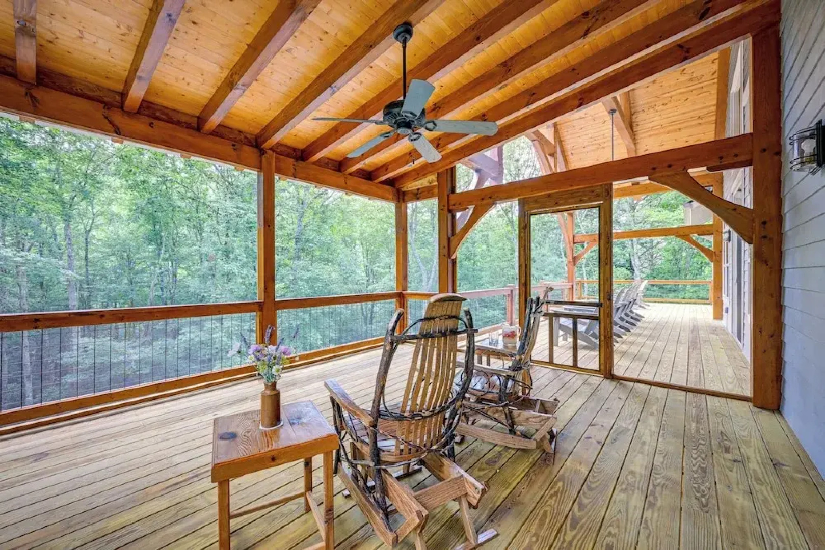 6 Mi to Dtwn Cashiers: Spacious Home w/ Deck