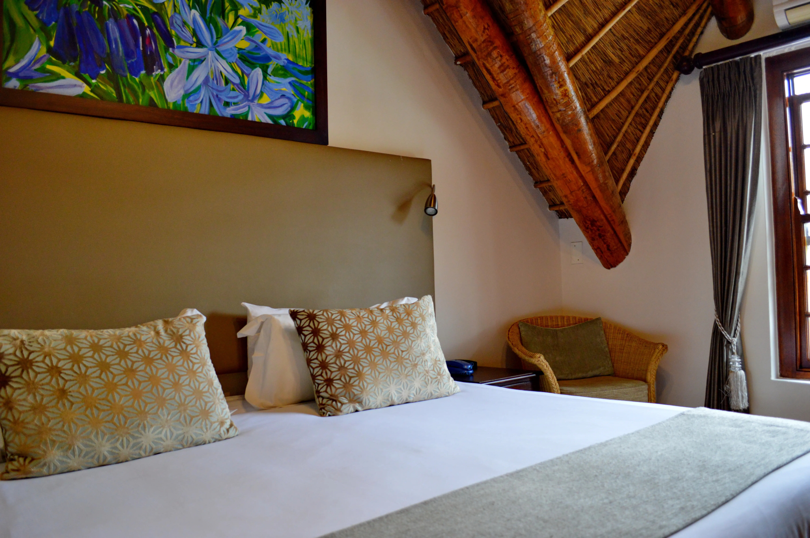 Oakhurst Hotel