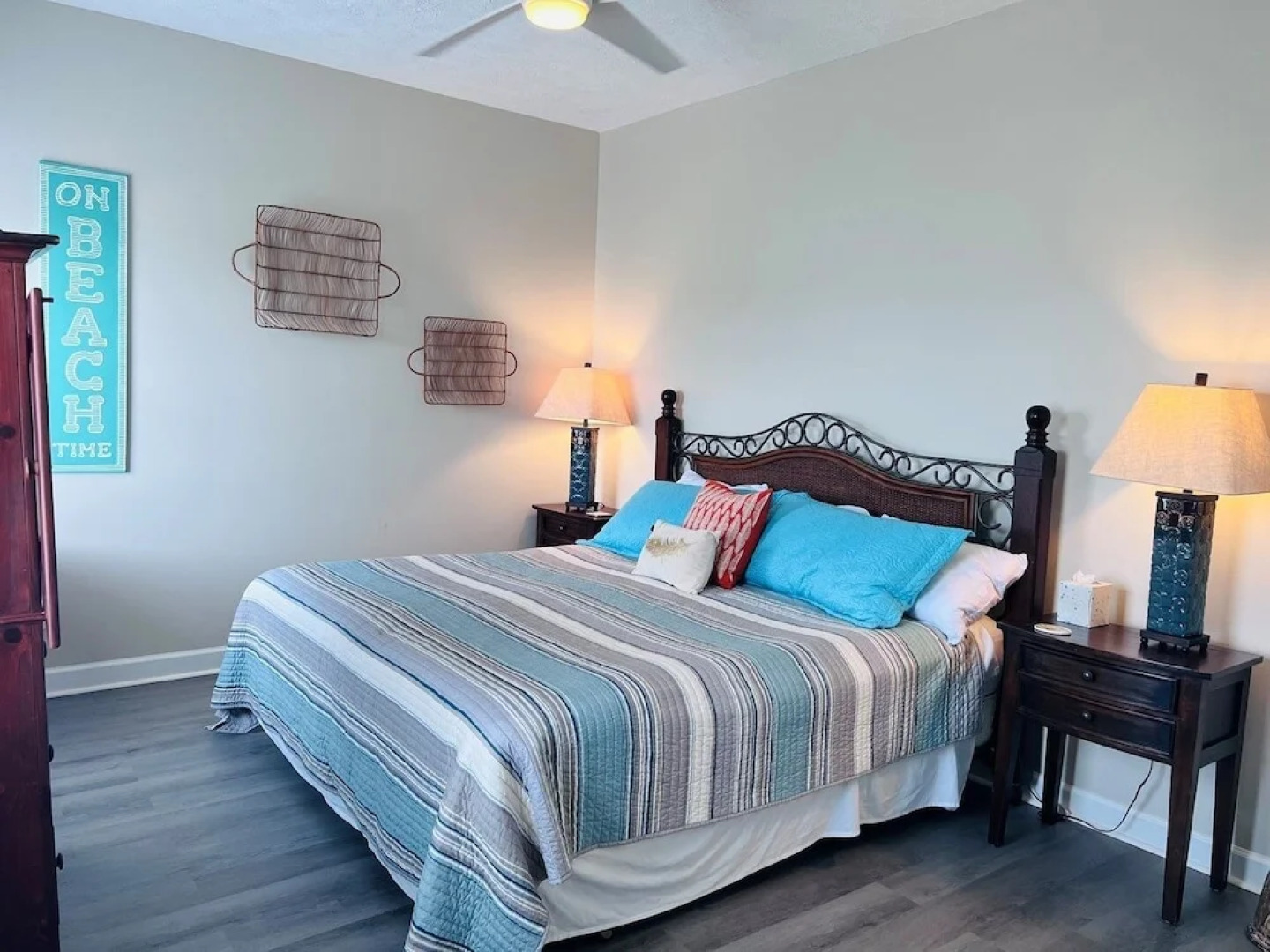 Sunny Times 4 Bedroom Home by RedAwning