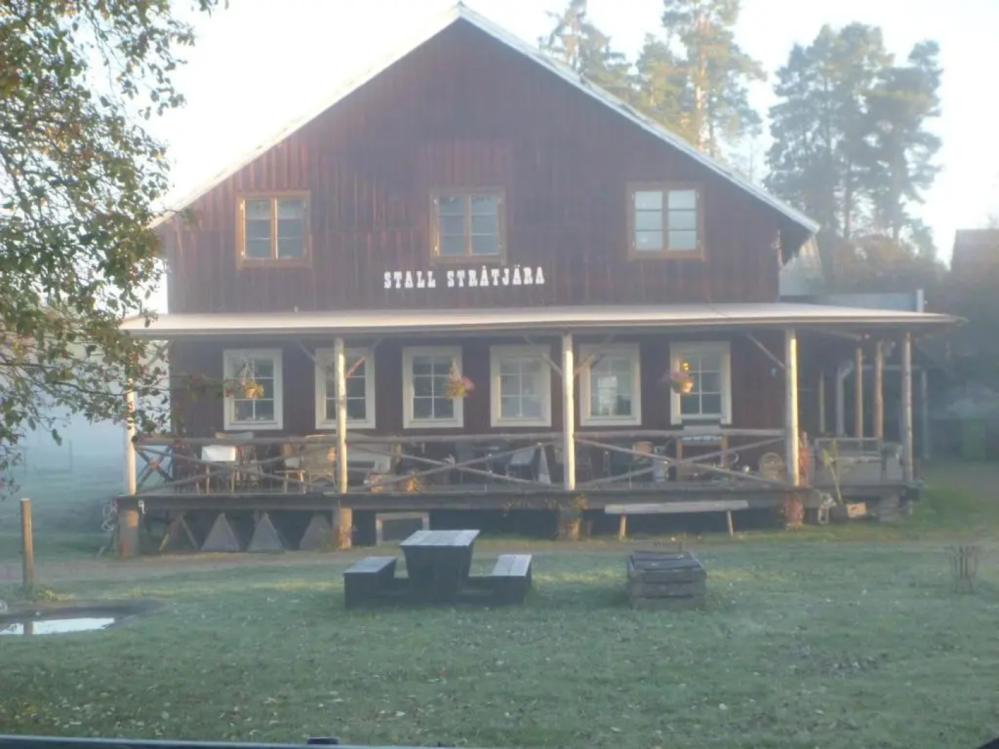 Stall Stråtjära