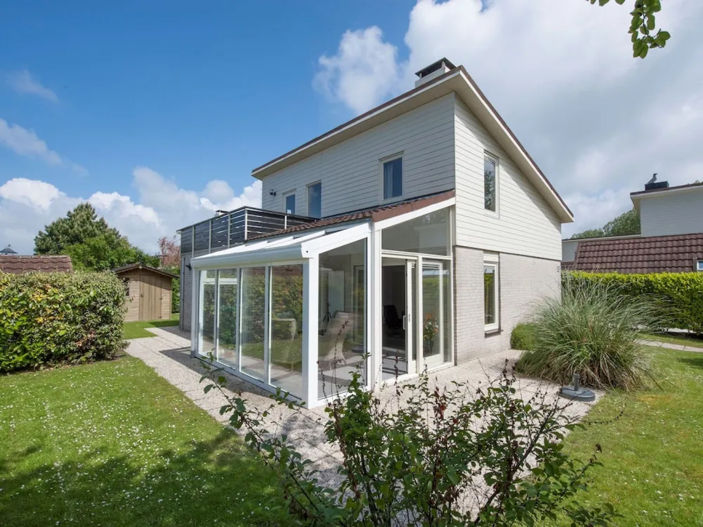 Detached Villa With Fireplace, Beach Within Walking Distance
