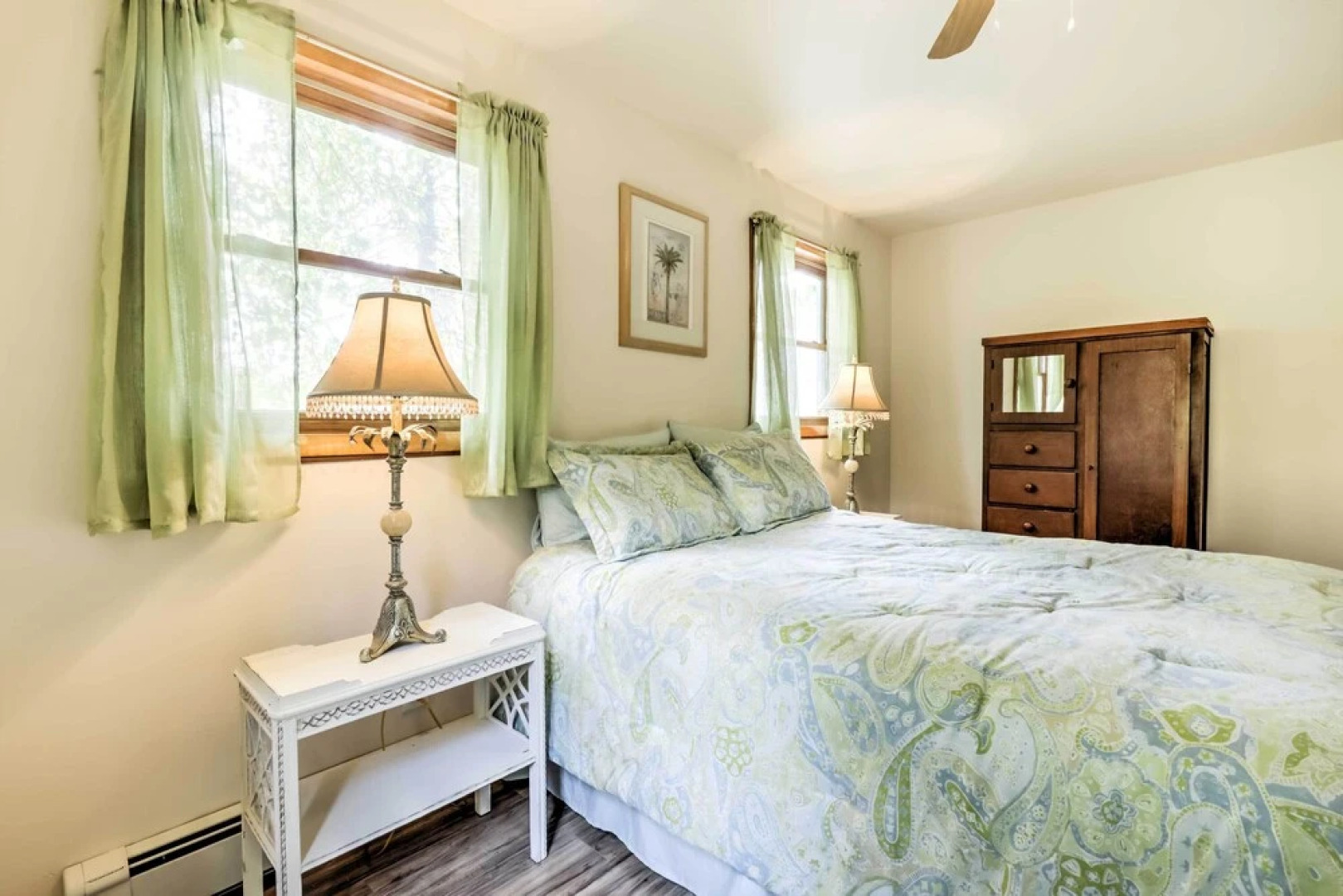 North Creek Cottage in the Adirondacks w/ Fire Pit