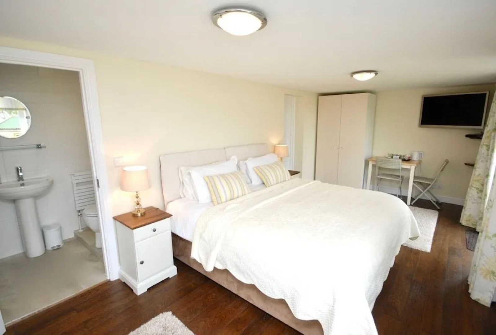 Chestnuts Bed & Breakfast